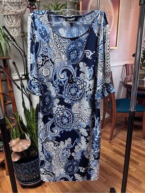 GLAMOUR Navy Blue Paisley Shift Dress. Size 8